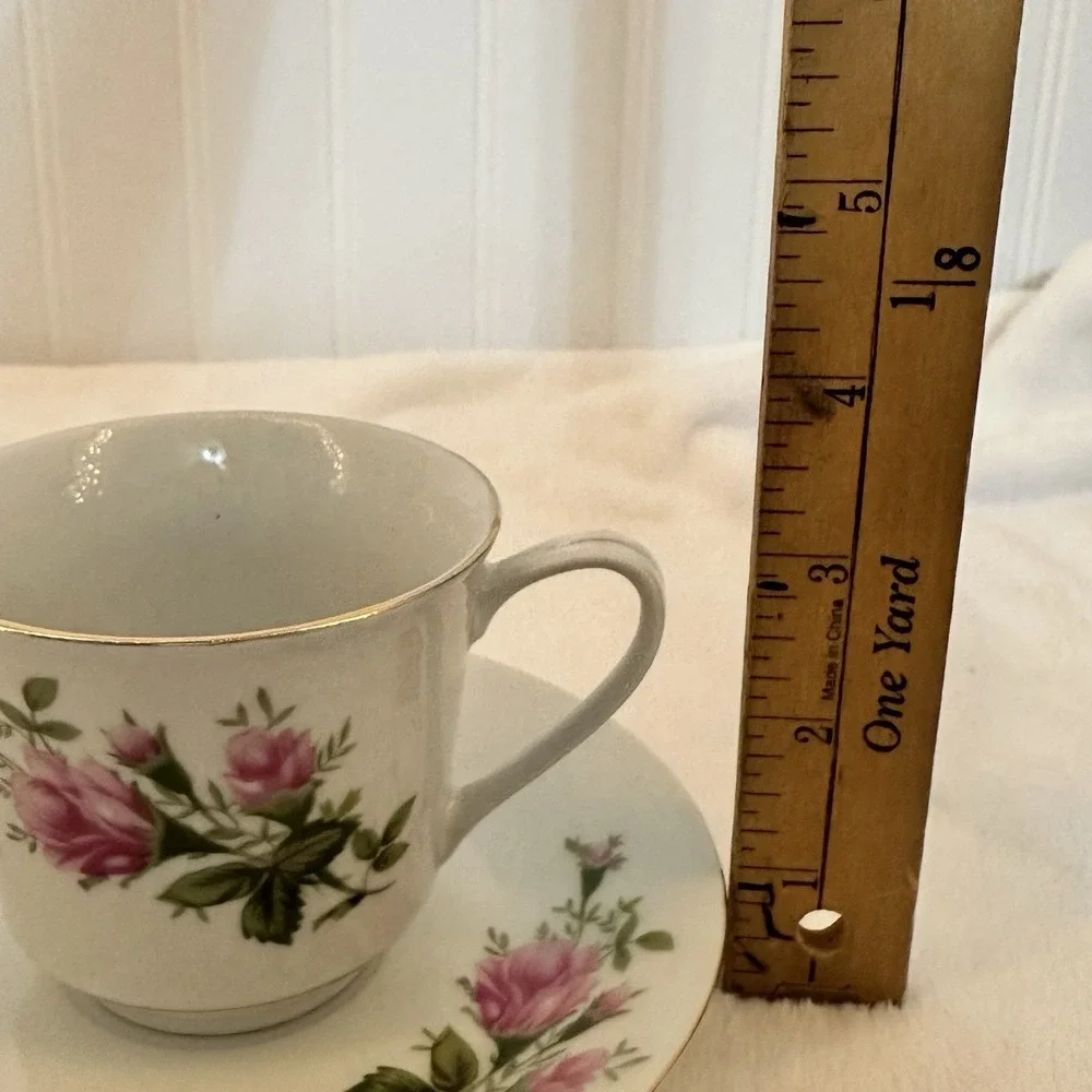 Vintage Made in China Pagoda Mark Roses Coffee Tea CUP & SAUCER‎
